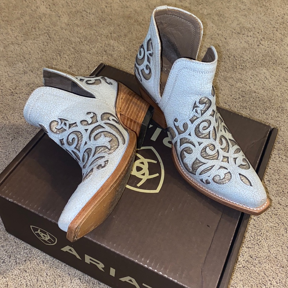 Ariat Dixon Crackled White with light gold glitter inlay boots